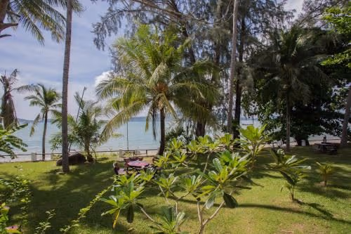Villa - Beach Front