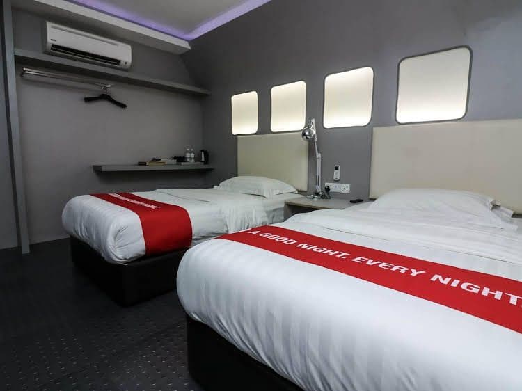 โรงแรมศรี ลังกิต เคแอลไอเอ