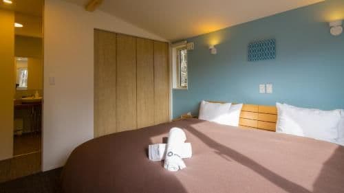 Three-Bedroom Chalet (Hillside Apartments)
