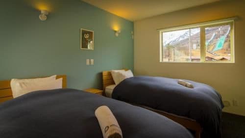 Three-Bedroom Chalet (Hillside Apartments)
