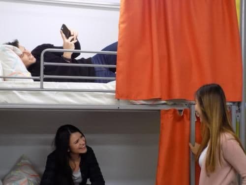 Bed in 6-Bed Mixed Dormitory Room with Shared Bathroom