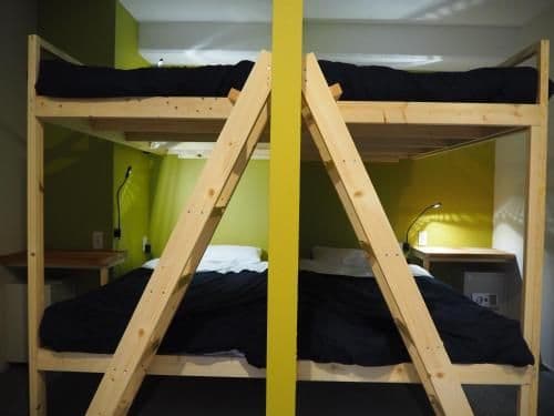 2 Bunk Beds in Mixed Dormitory Room - Window