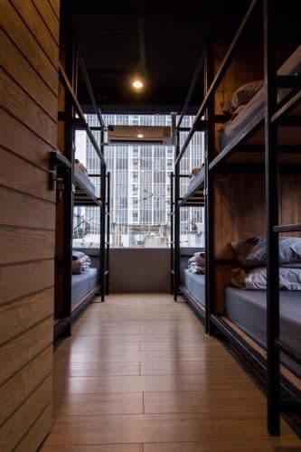 8 Bunk Bed in Mixed Dormitory with Curtain and City View