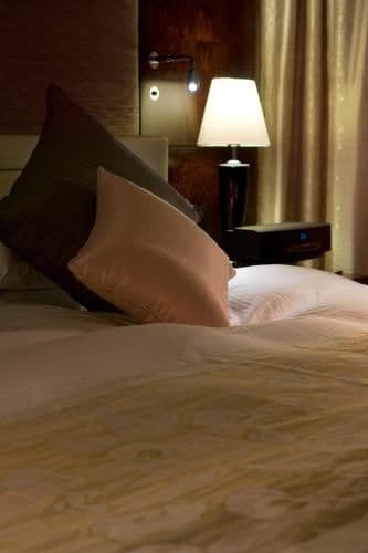 Suite with Complimentary Breakfast - Executive Floor - Non-Smoking