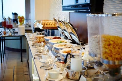 Suite with Complimentary Breakfast - Executive Floor - Non-Smoking