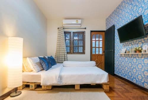 Double Room with Shared Bathroom