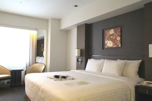 Deluxe King Room - Non-Smoking