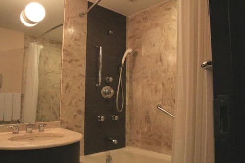 Deluxe King Room - Non-Smoking