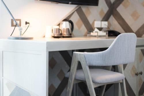 Premier Corner Room