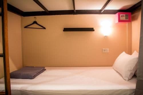 Bunk Bed in Mixed Dormitory Room