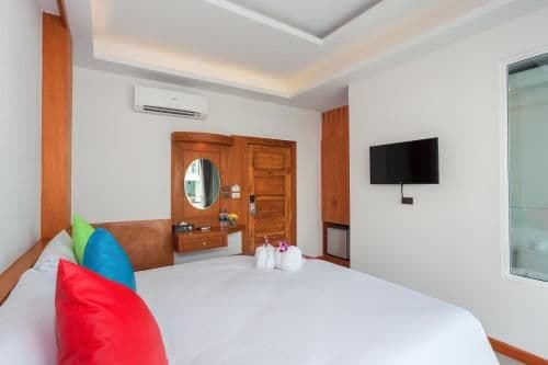 Double or Twin Room with Pool Access