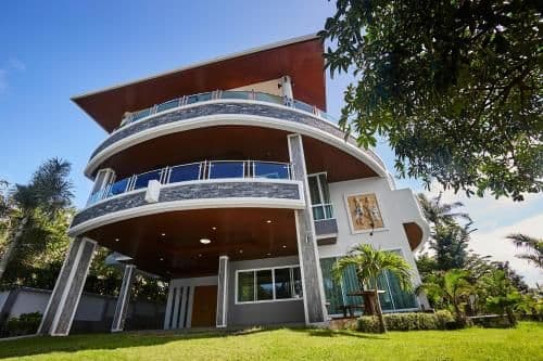 Villa with Sea View