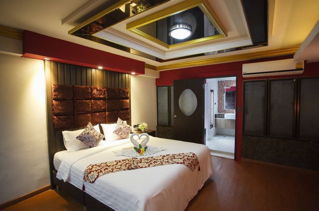 Grand Pink Hotel