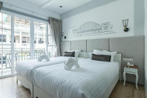 Deluxe Twin Room with Balcony