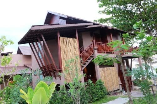 One-Bedroom Villa with Beach front