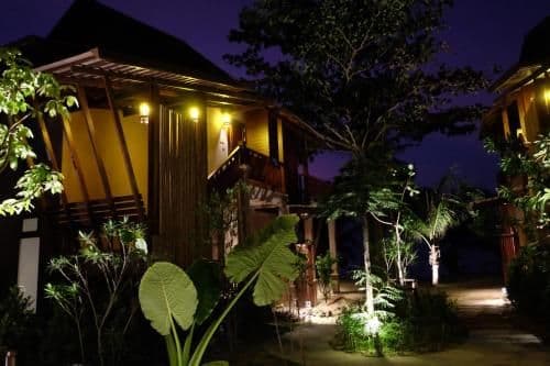 One-Bedroom Villa with Beach front