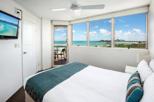One-Bedroom Apartment - Top Floor with Ocean View