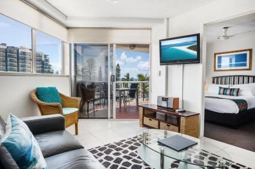 Deluxe One-Bedroom Apartment