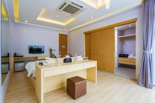 Grand Deluxe Room