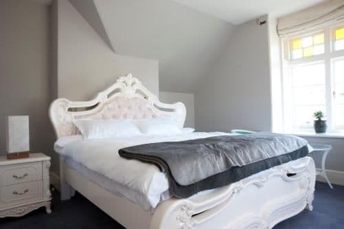 Queen Room with Shared Bathroom