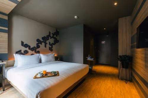 Deluxe King Room