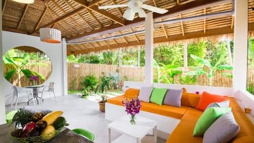 Villa with Garden View