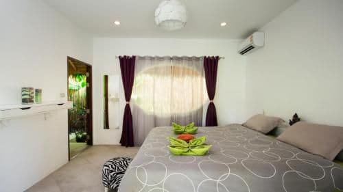 Villa with Garden View