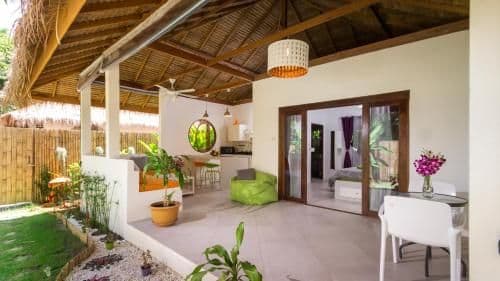 Villa with Garden View