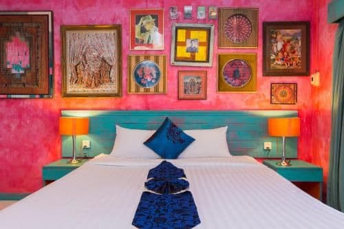 Deluxe Double Room with Partial Sea View