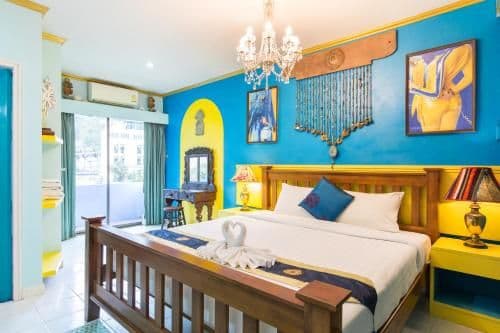 One Bedroom Apartment with Sea View