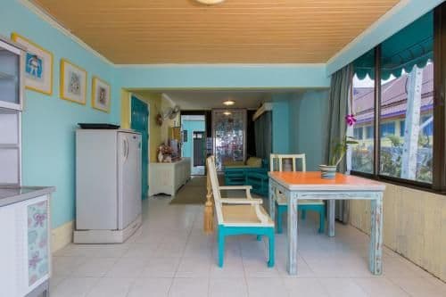 One Bedroom Apartment with Sea View
