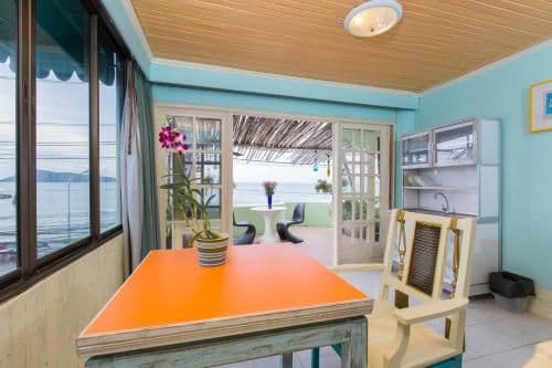 One Bedroom Apartment with Sea View