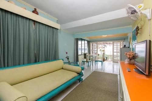 One Bedroom Apartment with Sea View