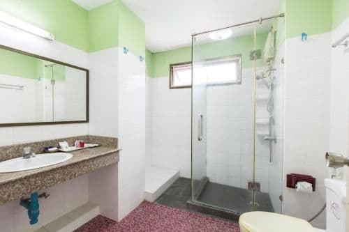One Bedroom Apartment with Sea View