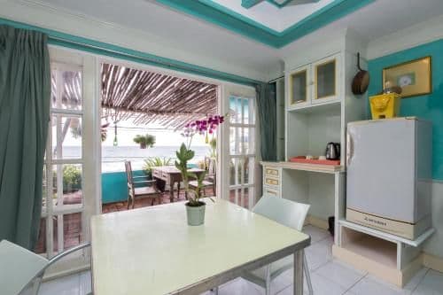 One Bedroom Apartment with Sea View
