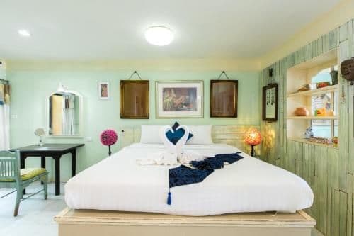One Bedroom Apartment with Sea View