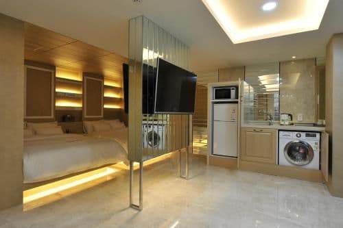 King Suite with Spa Bath