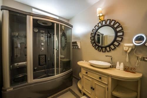 Family Two-Bedroom Suite - Free Airport Transfers - Free Drop Off Casino