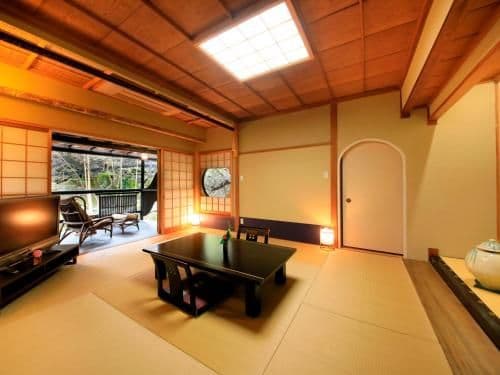 Deluxe Family Room