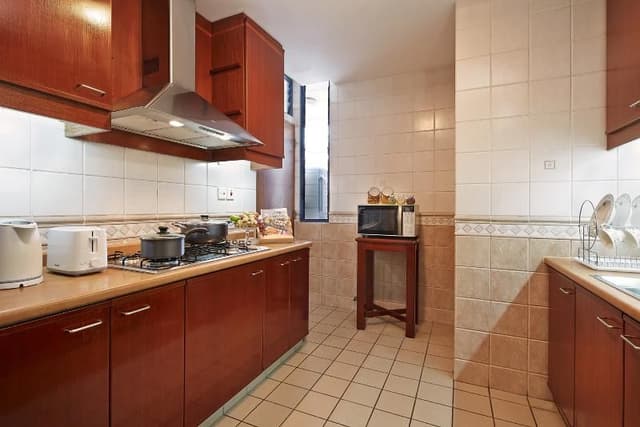 APARTMENT THREE BEDROOMS