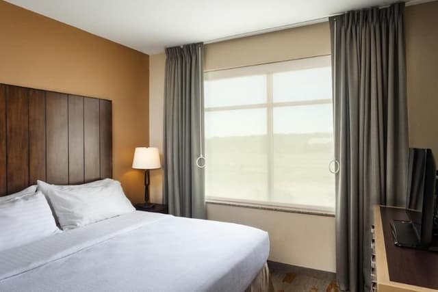 DOUBLE KING BED NON SMOKING