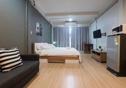 Studio Apartment