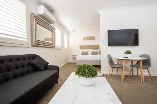 Studio Apartment Double Queen