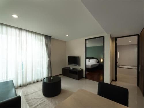 One Bedroom Suite 