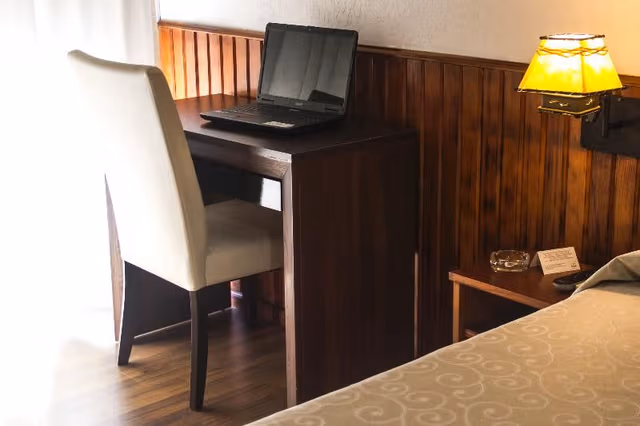 DOUBLE SUPERIOR KING BED
