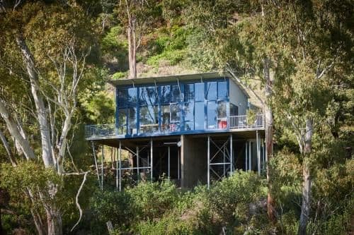 Luxury Apartment with River View - Treetops