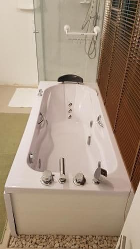 King Suite with Spa Bath