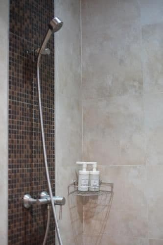 Quadruple Room with Private Bathroom