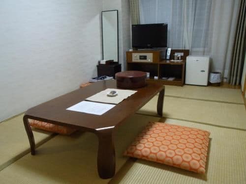 Japanese-Style Room - Smoking