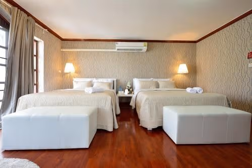 Deluxe Family Room